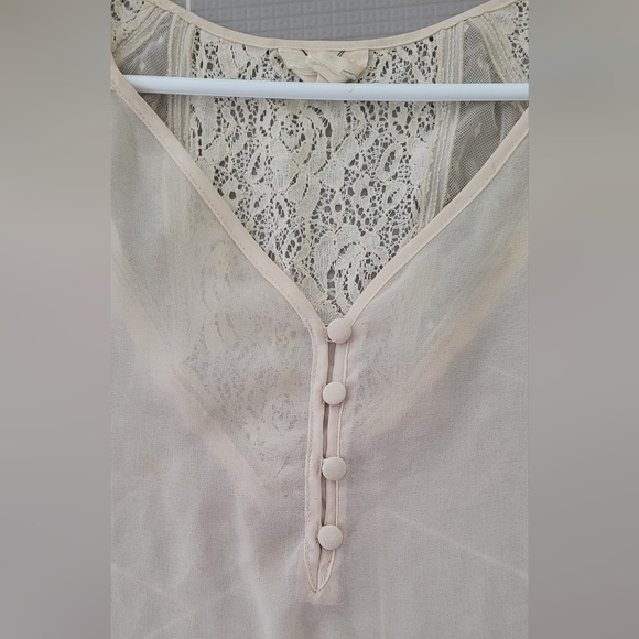 Pins and needles off white blouse. Side small. - Picture 2 of 5